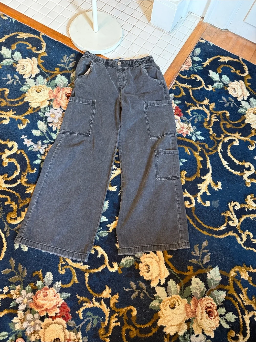 High-Waisted Super Wide-Leg Cargo Jeans - worn a few times